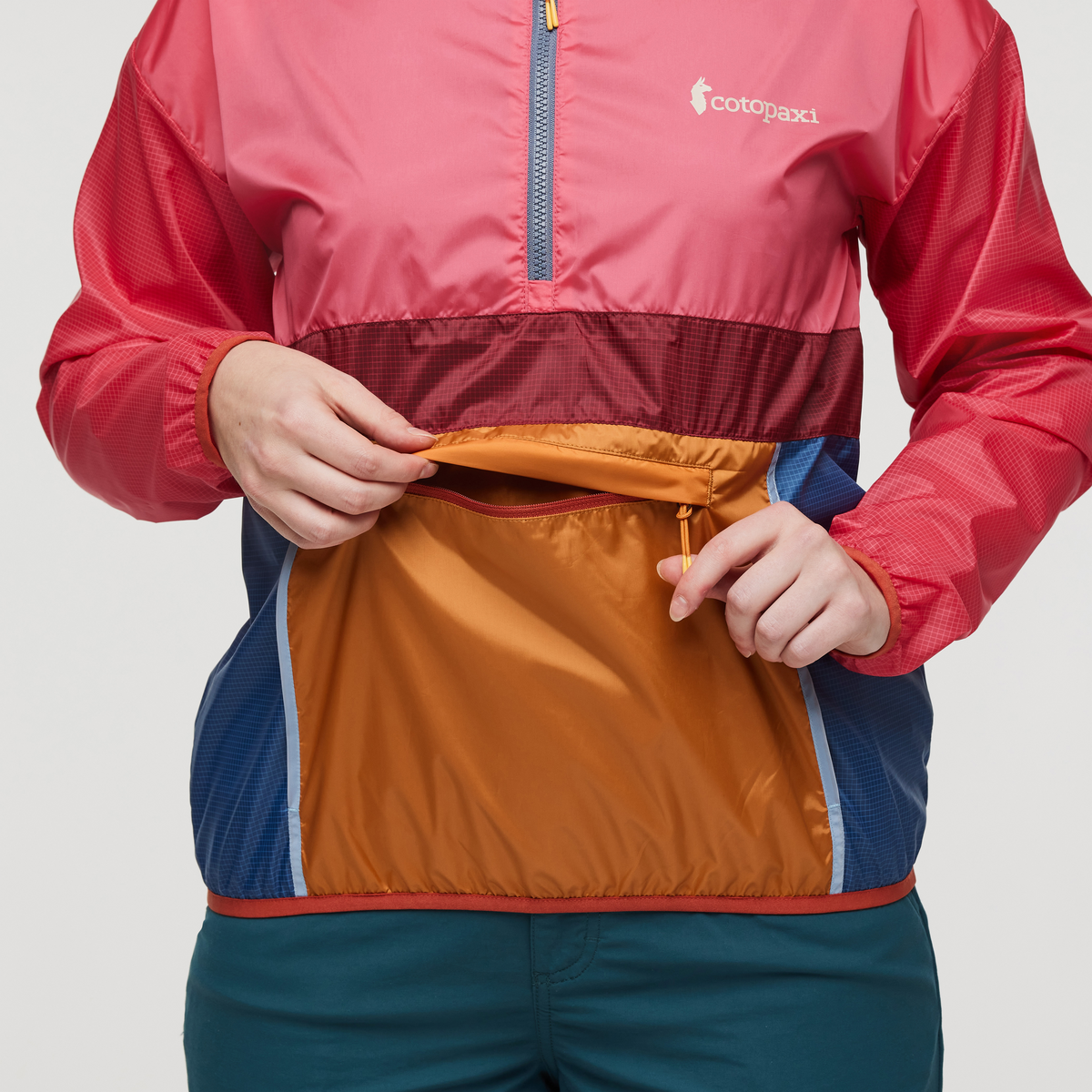 COTOPAXI Womens Teca Half-Zip Windbreaker